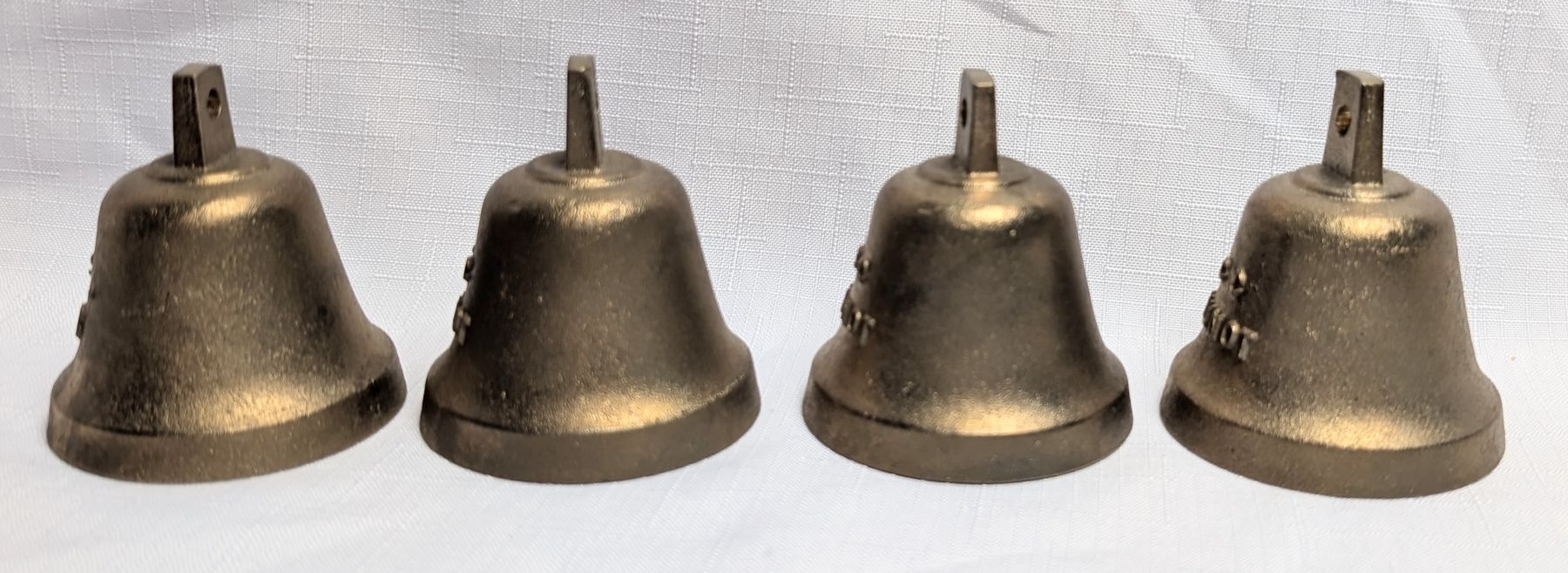 Campanacci mucche: 4er Set Glocken - Glocke – Nuovo (secondo la descrizione) da Wängi venduto da ABIZONE-86 1