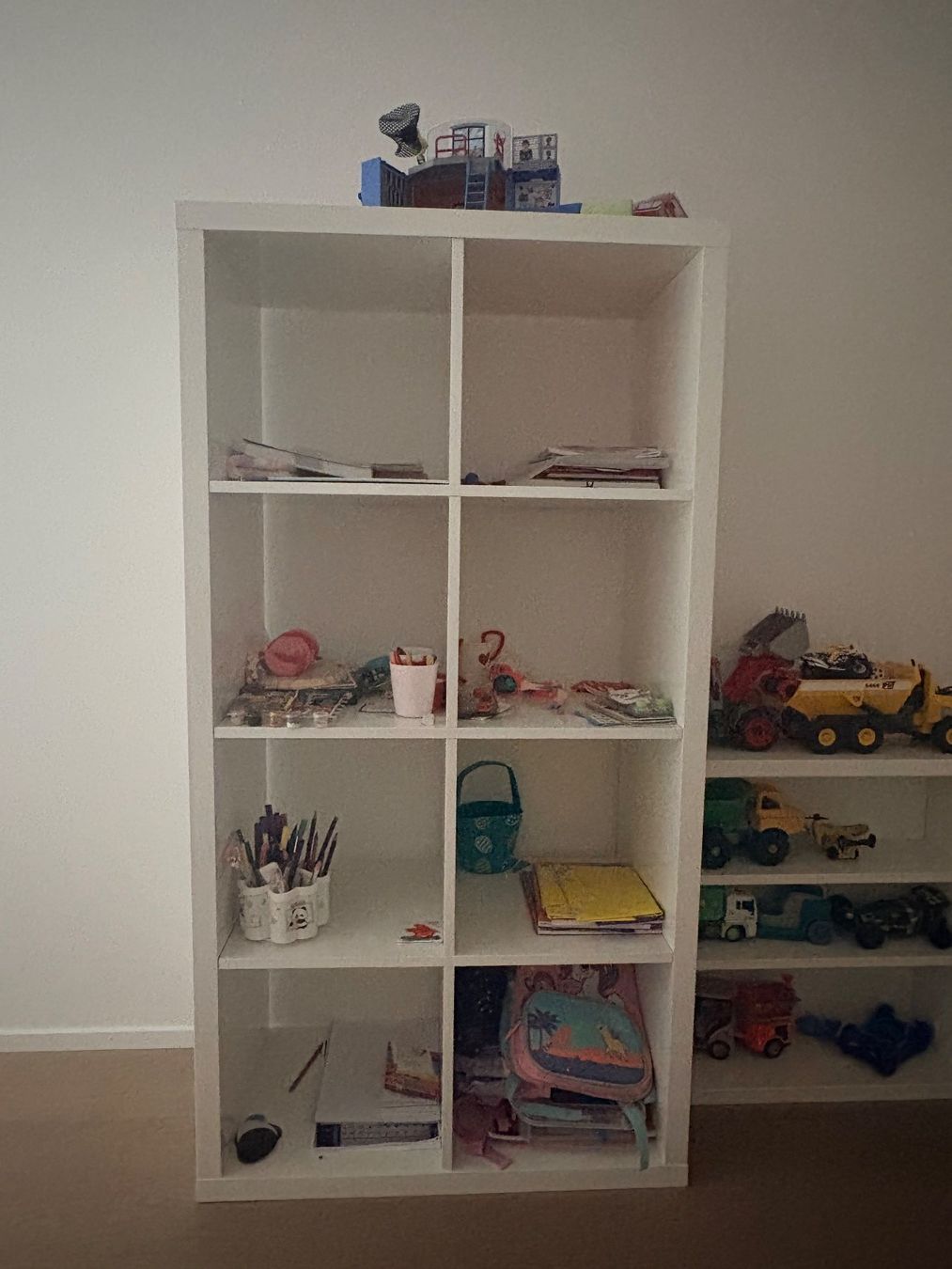 Regale: IKEA KALLAX - 2x4 Shelving Unit – Gebraucht aus Zürich von akh_7xjv
