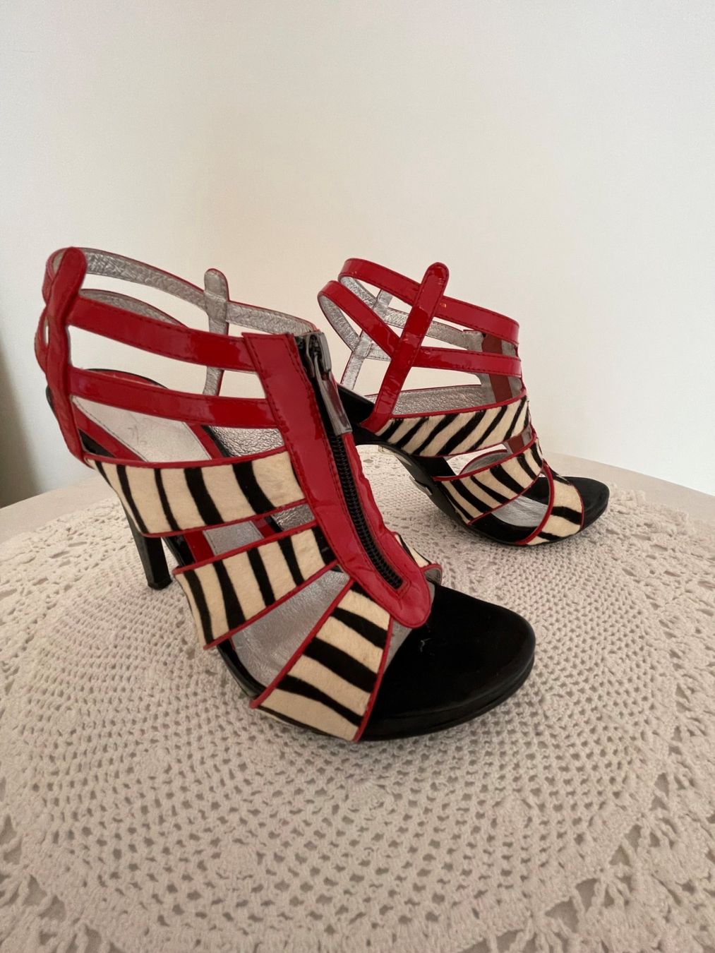 Scarpe da donna: Extravagante Sandaletten, Highheels, Gr. 36 – Nuovo (secondo la descrizione) da Meisterschwanden venduto da Taragoa 2