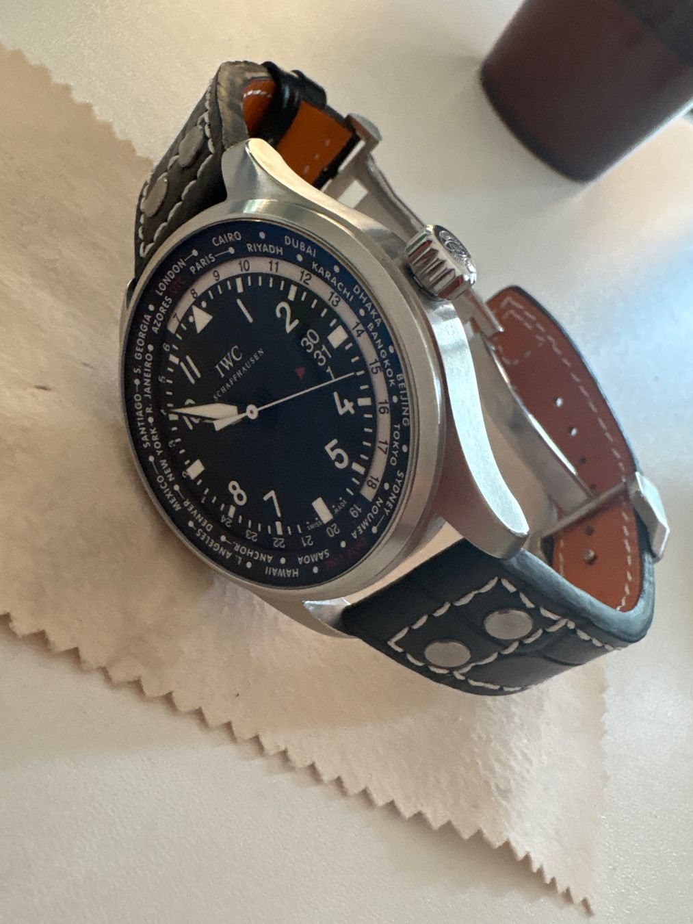 IWC Orologi: IWC Worldtimer IW326201 – Usato da Bern venduto da Minok 9