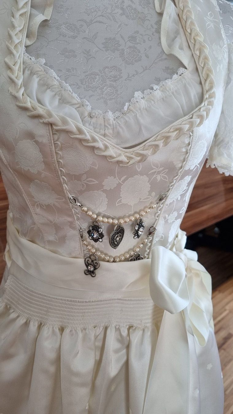 Kleider: Hochzeitsdirndl Set Gr 34/36 Tramontana Dirndl Dirndlbluse – Gebraucht aus Fischbach-Göslikon von PitBullDoll 2