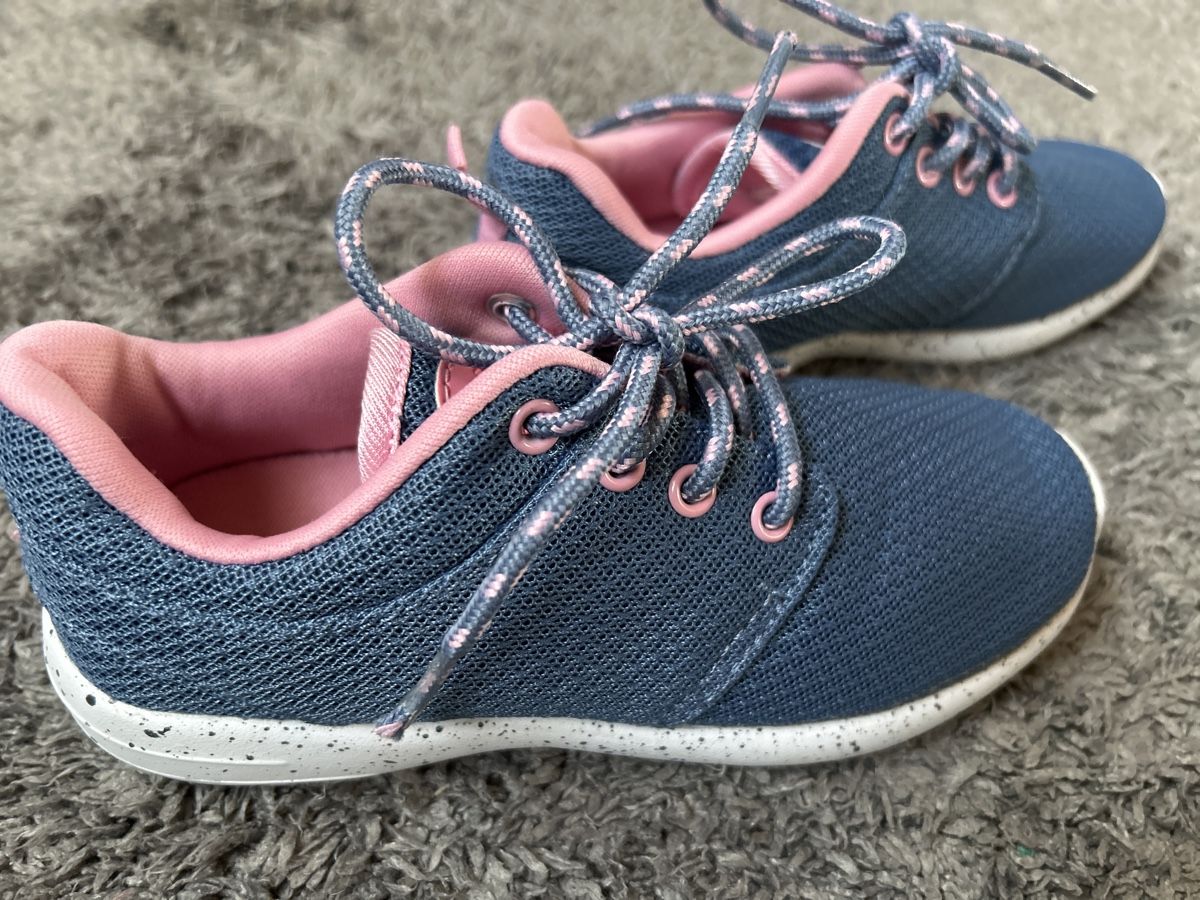 Scarpe per ragazze: Sportschuhe Gr.31 – Usato da Dottikon venduto da cimar 1