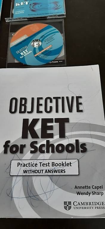 Libri: Cambridge Objective KET Books – Usato da Dällikon venduto da Martisw7 2