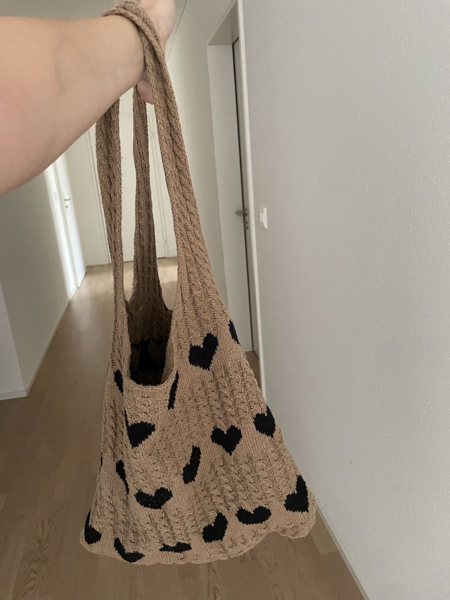 Borse: Stricktasche mit Herzmuster – Usato da Uznach venduto da hub_f7l9