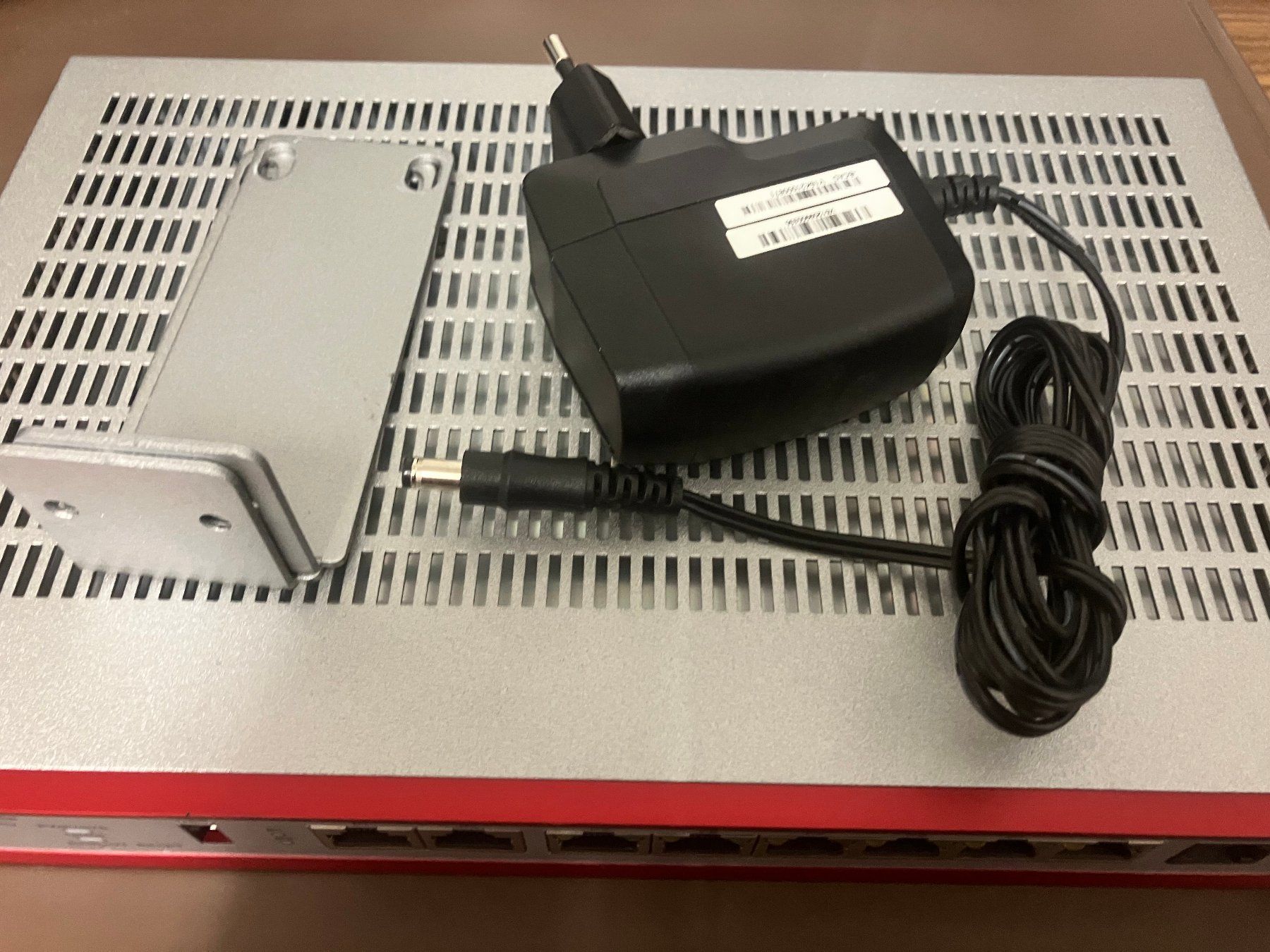Zyxel Firewall: Zyxel Zywall USG FLEX 200H – Usato da Würenlos venduto da soleinvictus 2