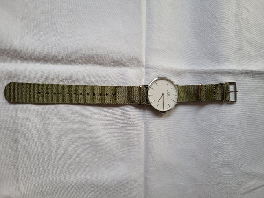 Bracciali & Braccialetti: Damenarmbanduhr von Daniel Wellington – Usato da Altdorf UR venduto da Nordwing 1