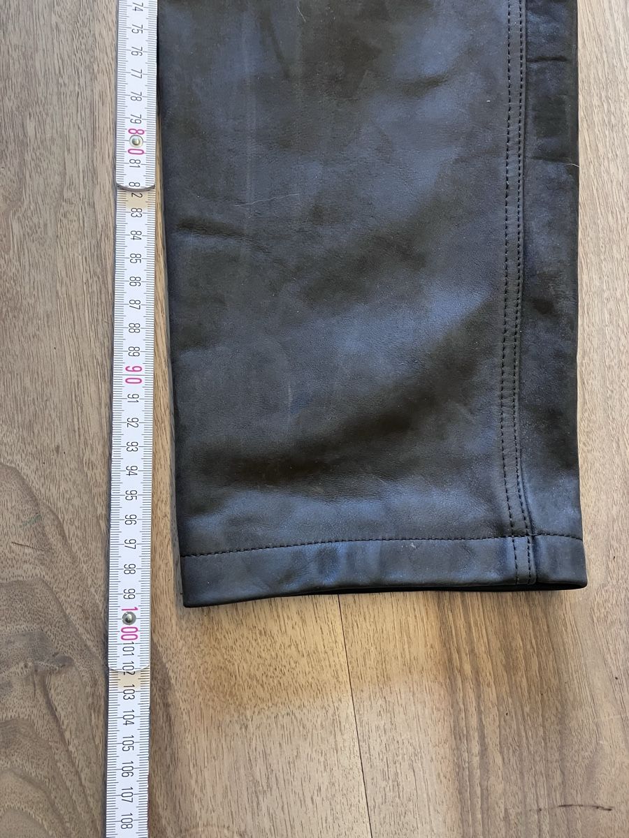 Pantaloni: Lederhose Kuhleder dunkelbraun – Usato da Krauchthal venduto da StuderE 5