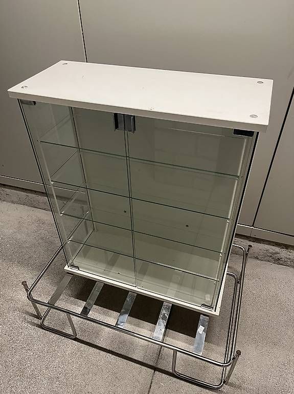 Vitrinen: Vitrine  – Gebraucht aus Zürich von HandschlagGilt