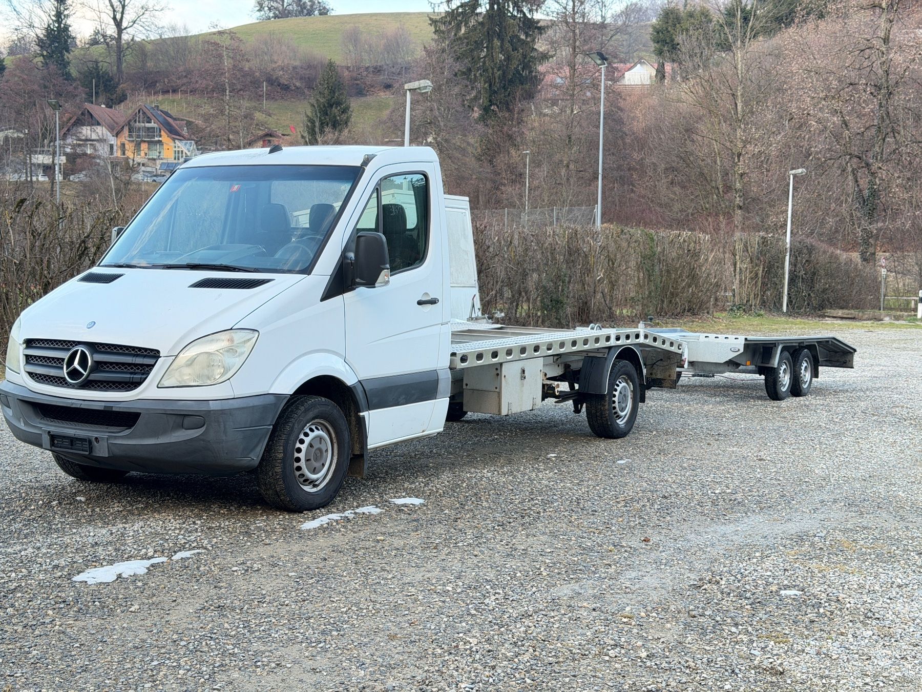 Mercedes-Benz Veicoli commerciali: Autotransporter 1600 kg Nutzlast – Usato da Muhen venduto da Vito-Automobile