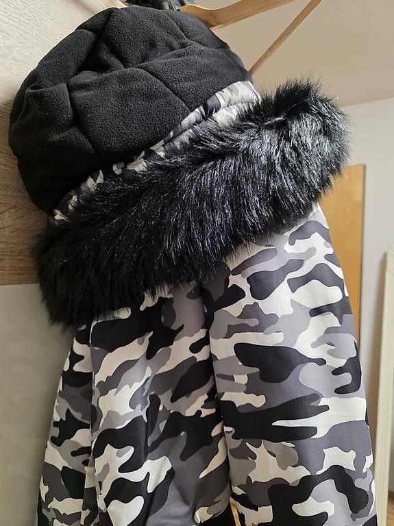 Superdry Jacken: Giacca Superdry – Gebraucht aus Cugnasco von Francomingione 1