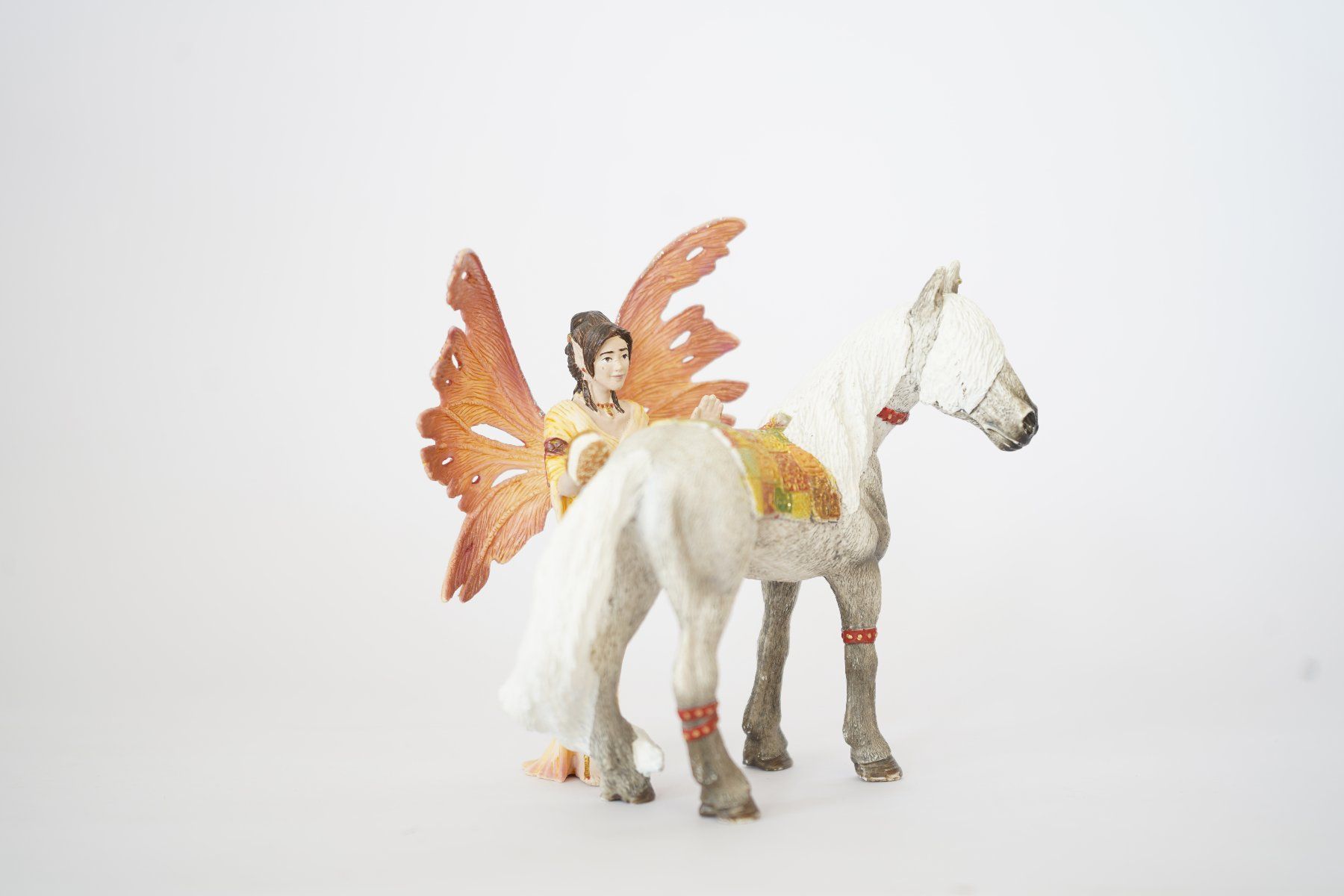 Schleich Figuren: Scheichfigur Fee mit Pferd – Gebraucht aus Ebikon von lin_jr8x