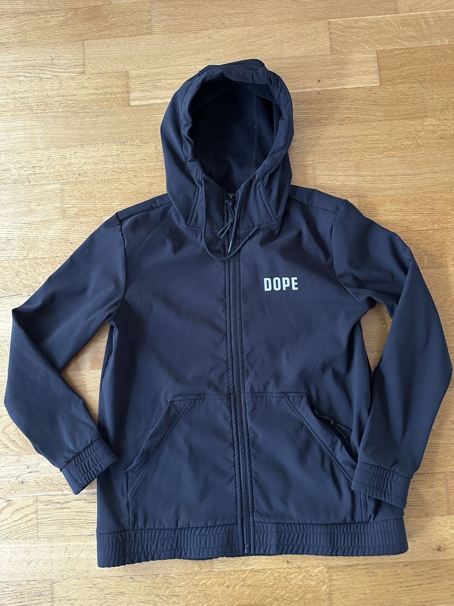Dope Vestes: DOPE Softshelljacke – D'occasion à Chur par Paemel