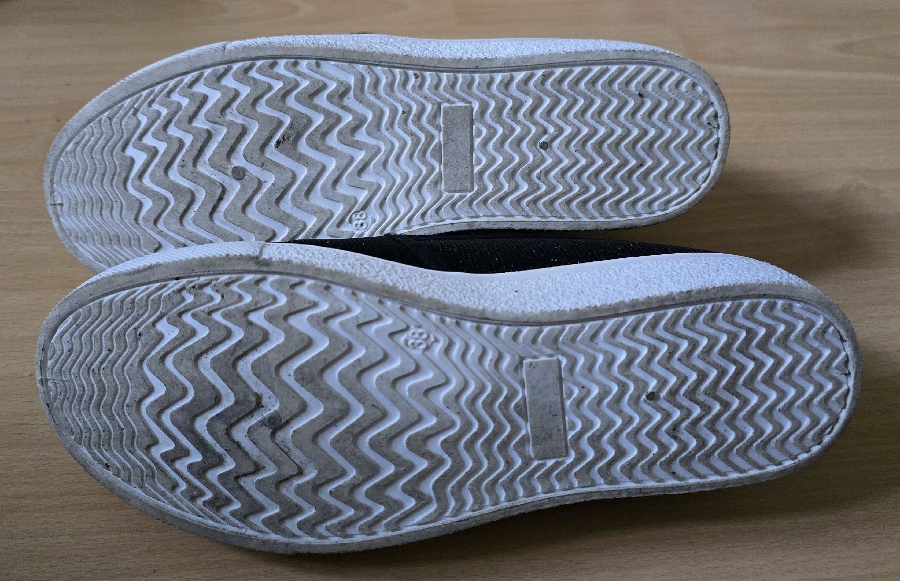 Scarpe da donna: Sommerschuhe Gr.38 – Usato da Oberbipp venduto da Meaw13 1