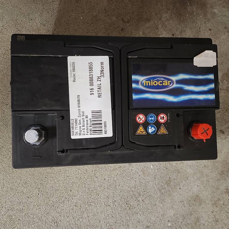 Batterie: Auto Akkumulator 74 AH – Usato da Glattfelden venduto da garmaus 1