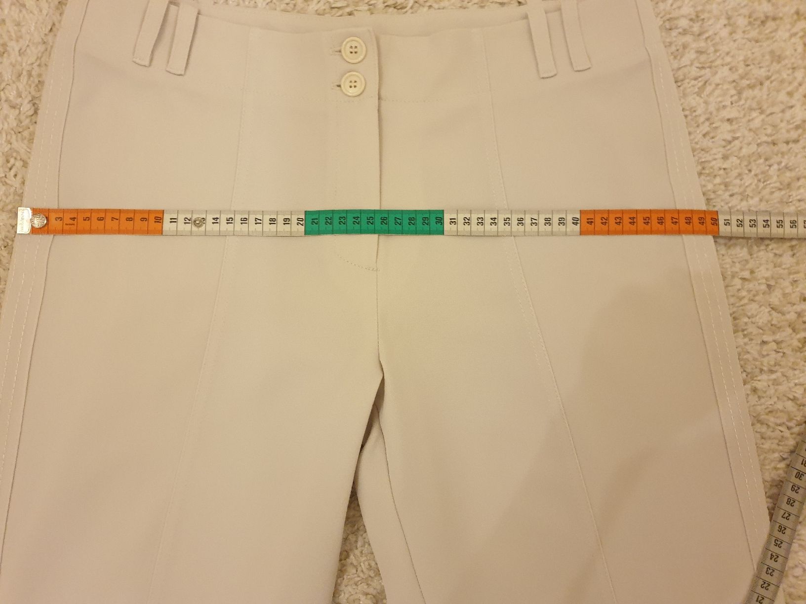 Pantaloni: Pantalon court/capri, L, gris clair, excellent état – Usato da Neuchâtel venduto da Verenas12 6