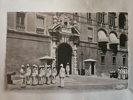 Carte postale Monaco  relever de la garde 1954