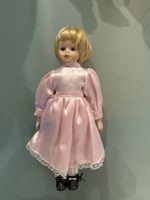Porzellanpuppe mit rosa Kleid, Sammlerstück, Vintage