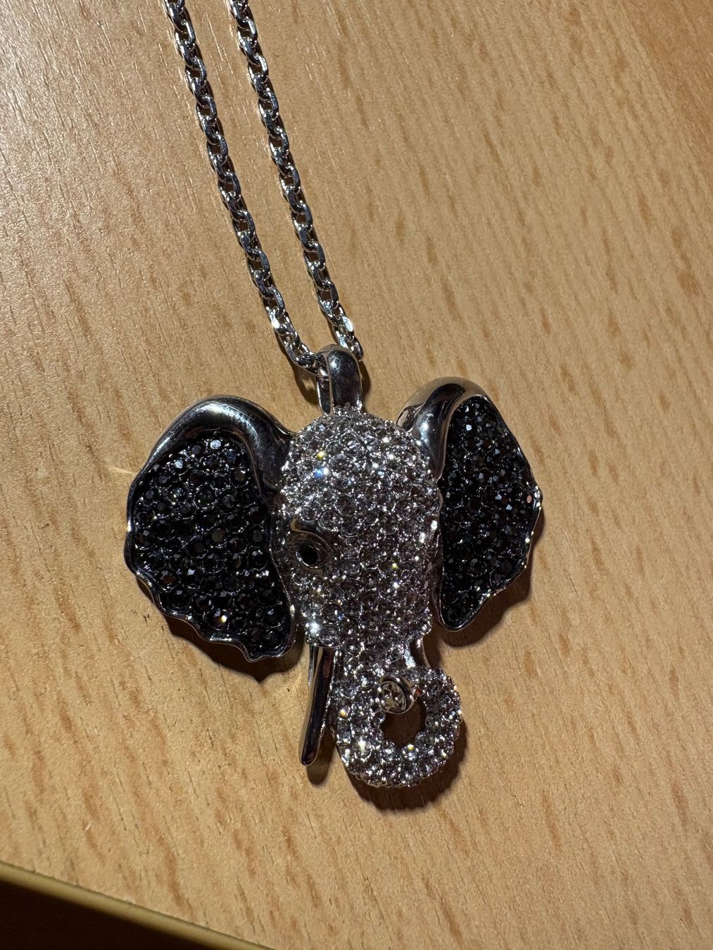 Pendentifs: Modeschmuck Elefant – D'occasion à Teufen AR par python03 2