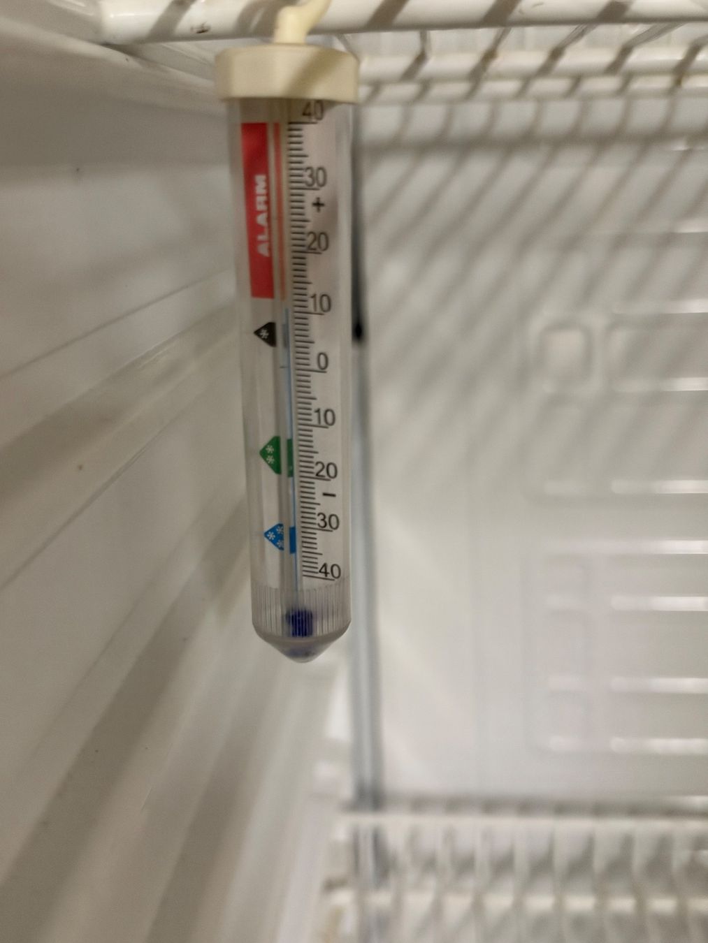 Fust Kühlschrank: Kühlschrank mit Glastür – Gebraucht aus Eschlikon TG von ArtRec 2