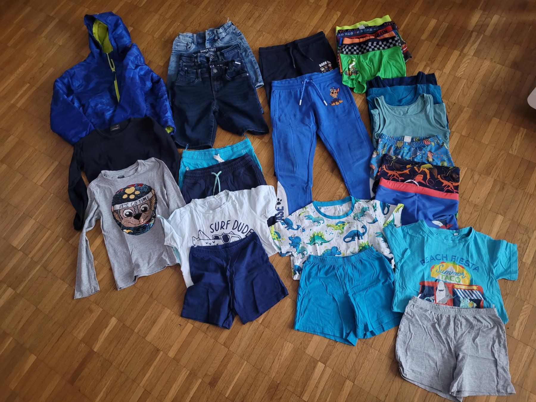Kleiderpakete & -sets: Kleiderpaket 31teilig 128 – Gebraucht aus Uster von Gabi64