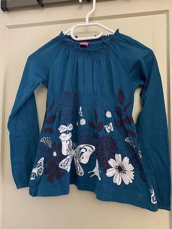 Mädchen Shirt mit Blumen 