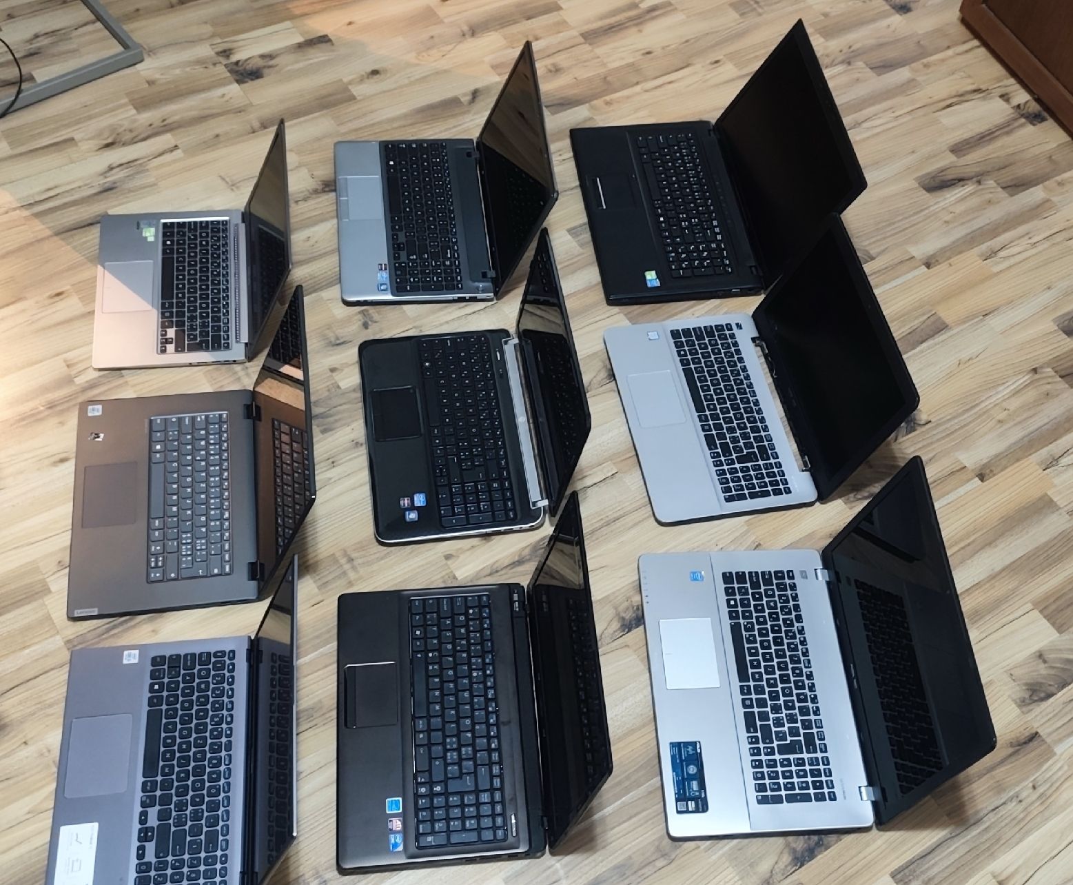 Notebook: For sell - 9 Defective laptops  – Difettoso da Pedrinate venduto da ipe_bgt7 1