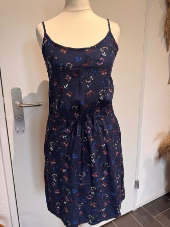 Leichtes Sommerkleid mit Schmetterlinge Vero Moda Gr. XS