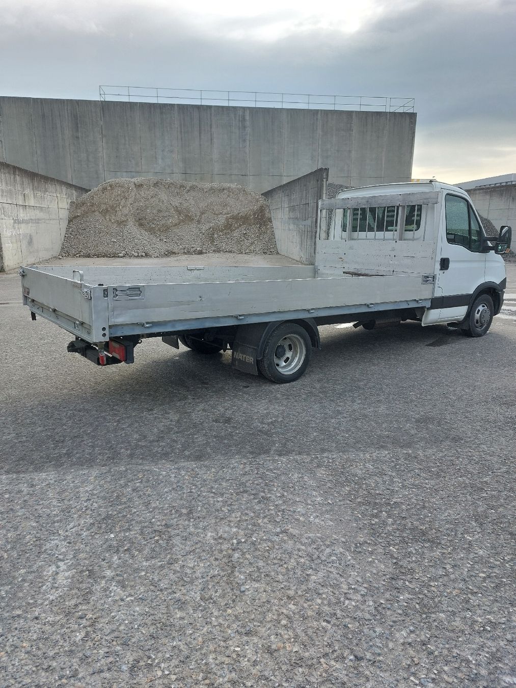 Iveco Veicoli commerciali: IVECO 35 C 17 Daily – Usato da Gunzwil venduto da Jounima 3