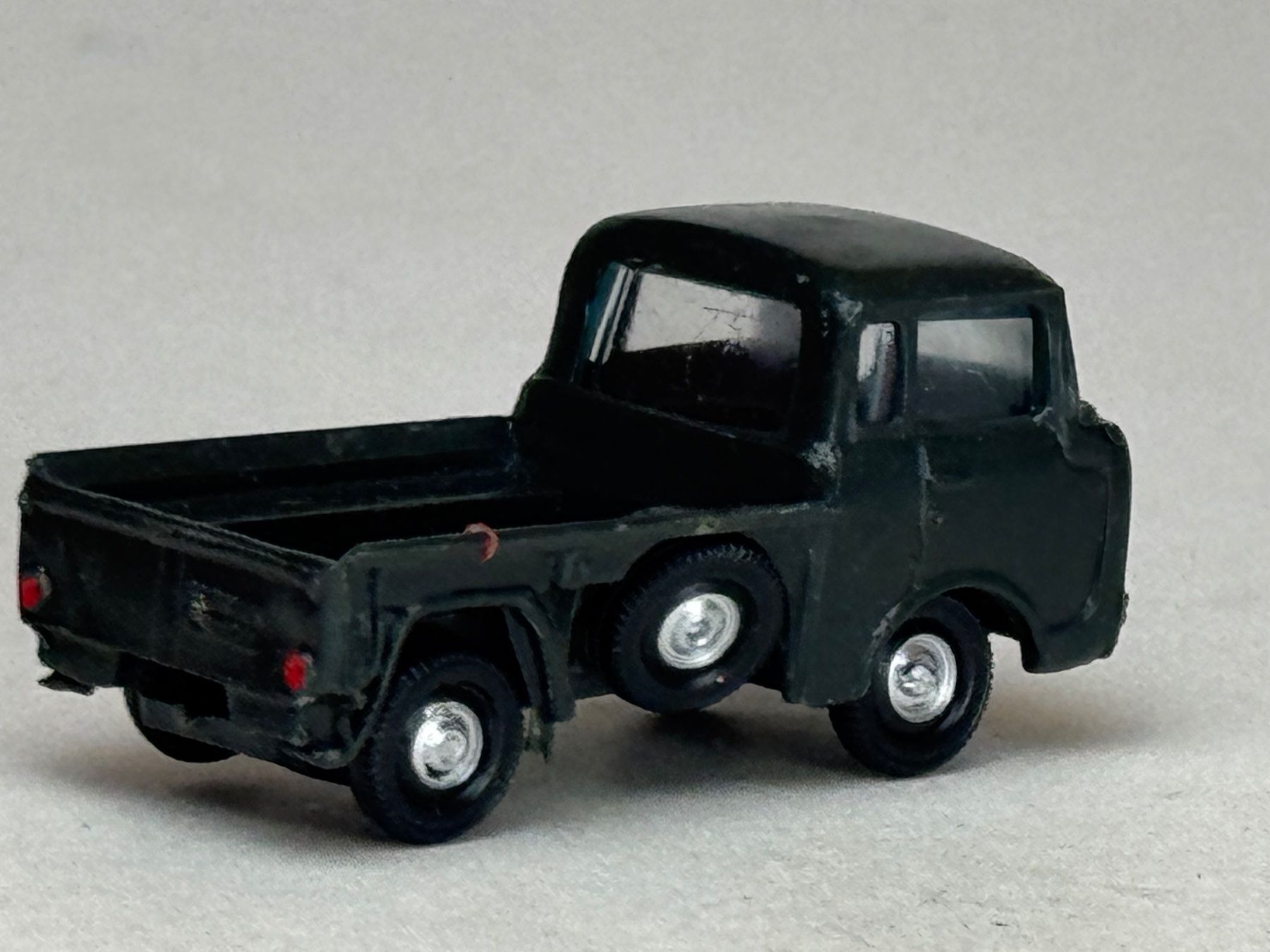 Eko Modellini d'auto: GB1-  EKo Jeep Mila grau – Usato da Elm venduto da Wikmtz 1