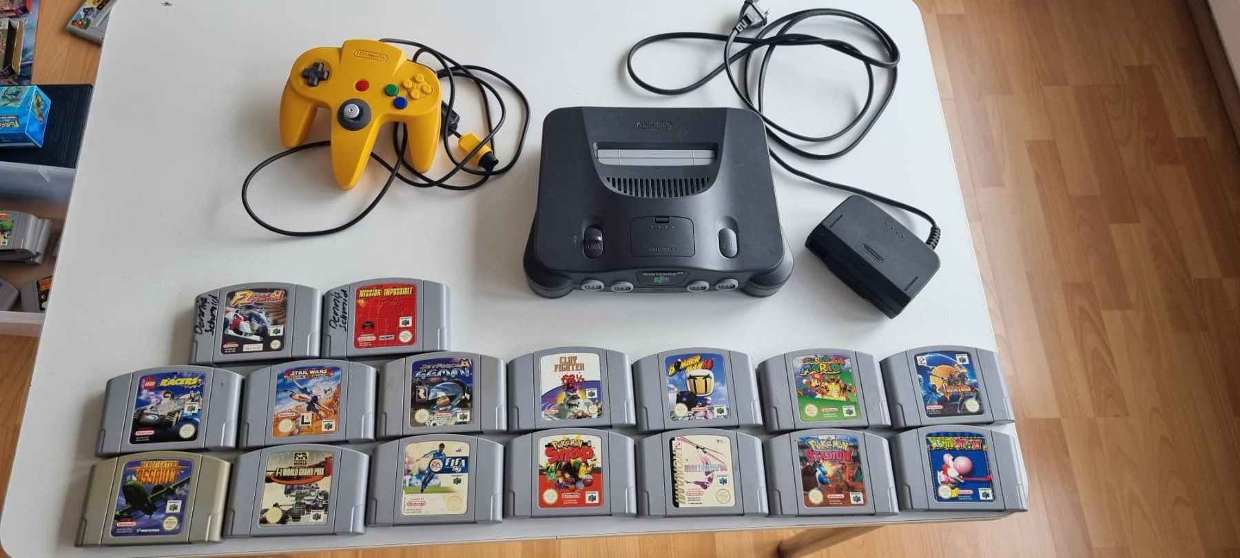 Nintendo Console: Nintendo 64 + Spiele – Usato da Aarau Rohr venduto da Shad