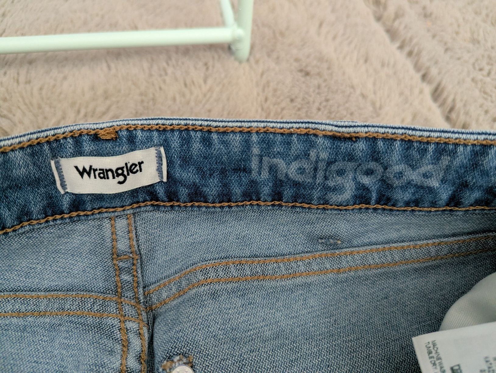 Wrangler Jeans: jean wrangler 27/32 – Nuovo (secondo la descrizione) da Montreux venduto da dem_gyt9 2