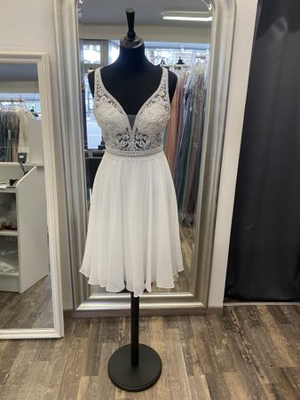 Kurzes Brautkleid Gr. 32 neuwertig