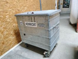 Abfallcontainer