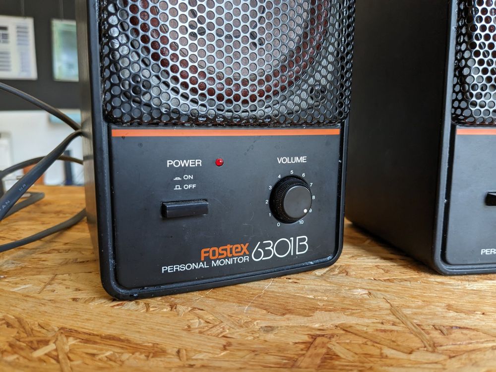 Enceinte Active Fostex 6301B - Moniteur De Studio 20W, Entrée Jack, Compacte