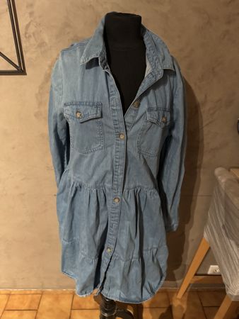 Robe chemise en jean Zara, taille 42 Marina
