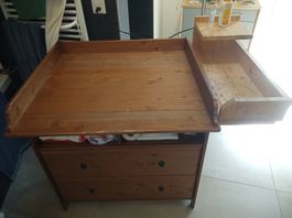 Wickeltisch Kommode mit Heizstrahler und 2 Schubladen