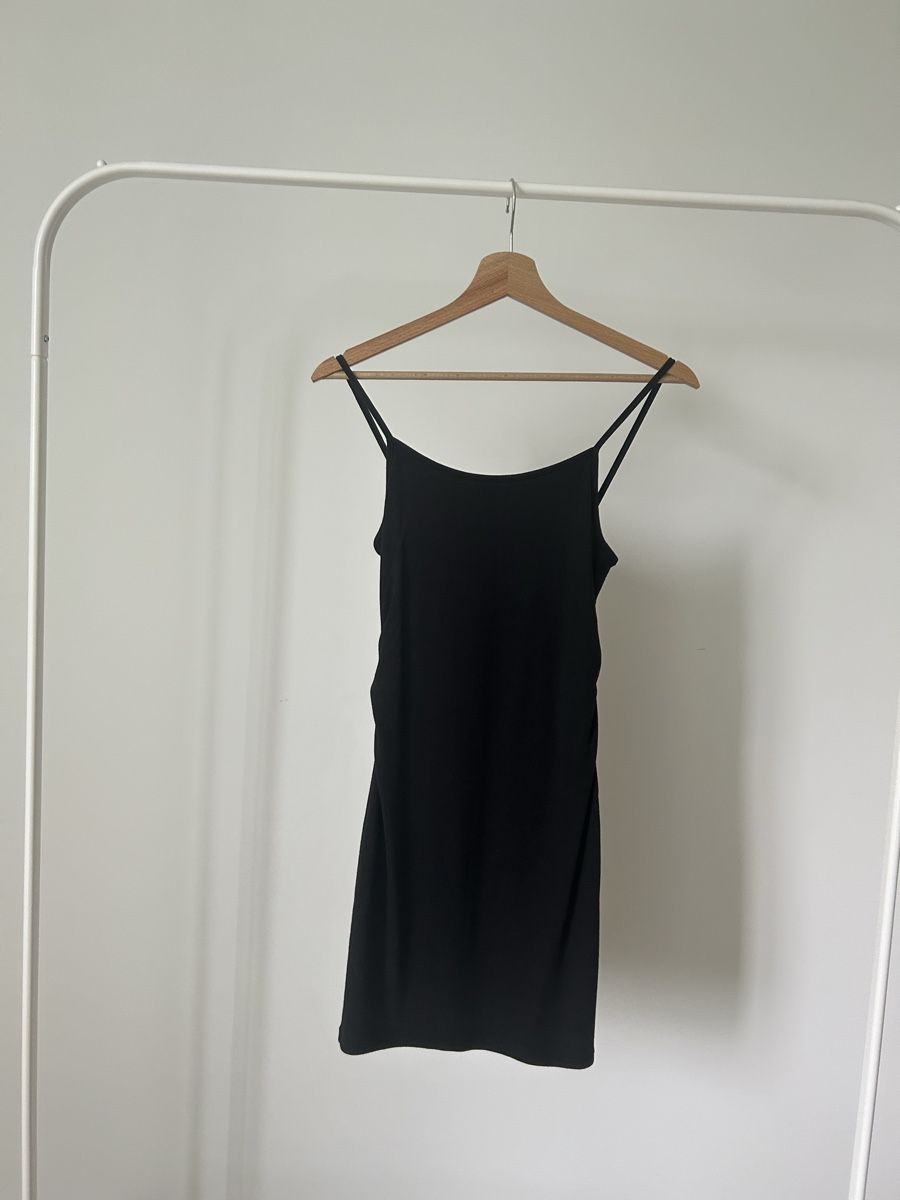 Bershka Vestiti: Vestito nero corto  – Usato da Massagno venduto da sab_gpx5