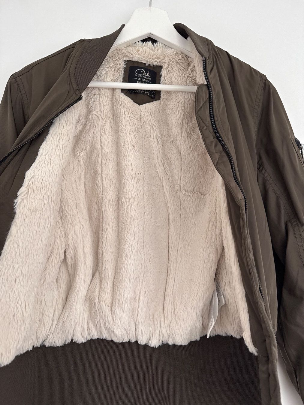 C&A Giacche: Olivegrüne Bomberjacke von C&A Gr.34-36 – Usato da Schönenwerd venduto da d.chiara 2