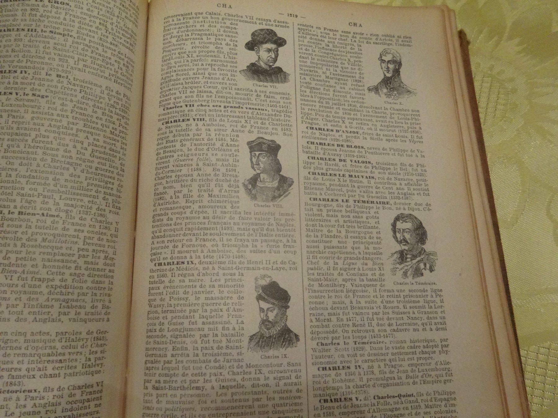 Libri: Petit Larousse illustré - 1918 – Usato da Biel/Bienne venduto da milamila02 6