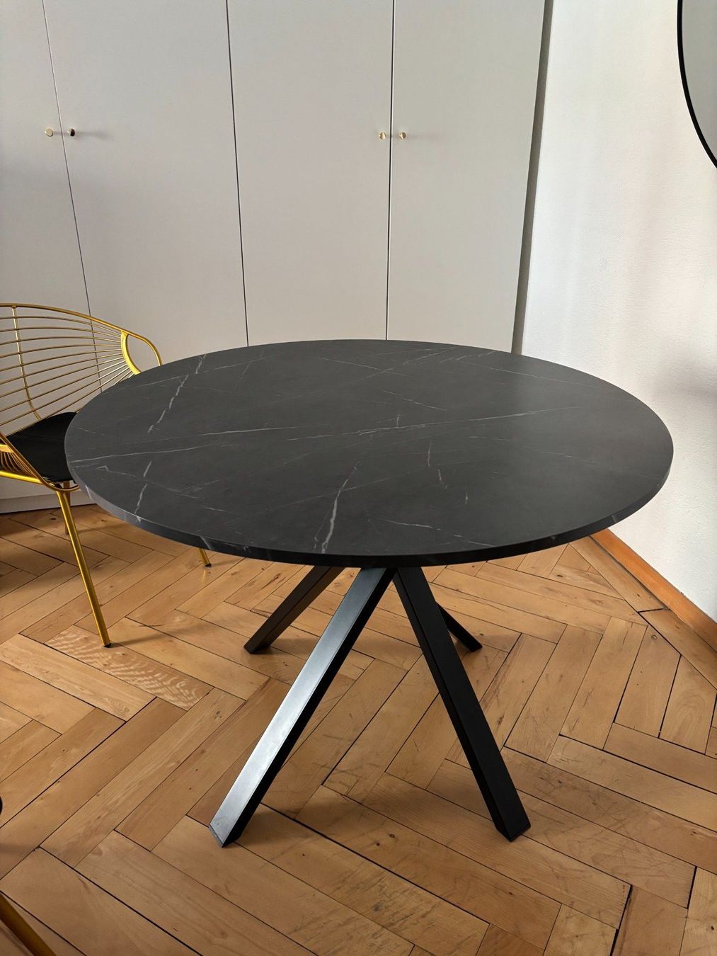 Tischset: Esstisch und 4 Stühle – Gebraucht aus Zürich von nad_yj6c 5