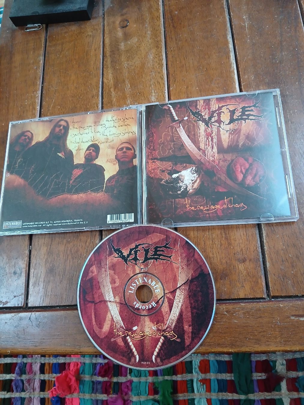 CD: vile - the new... – Usato da St-Cergue venduto da VeganWarrior