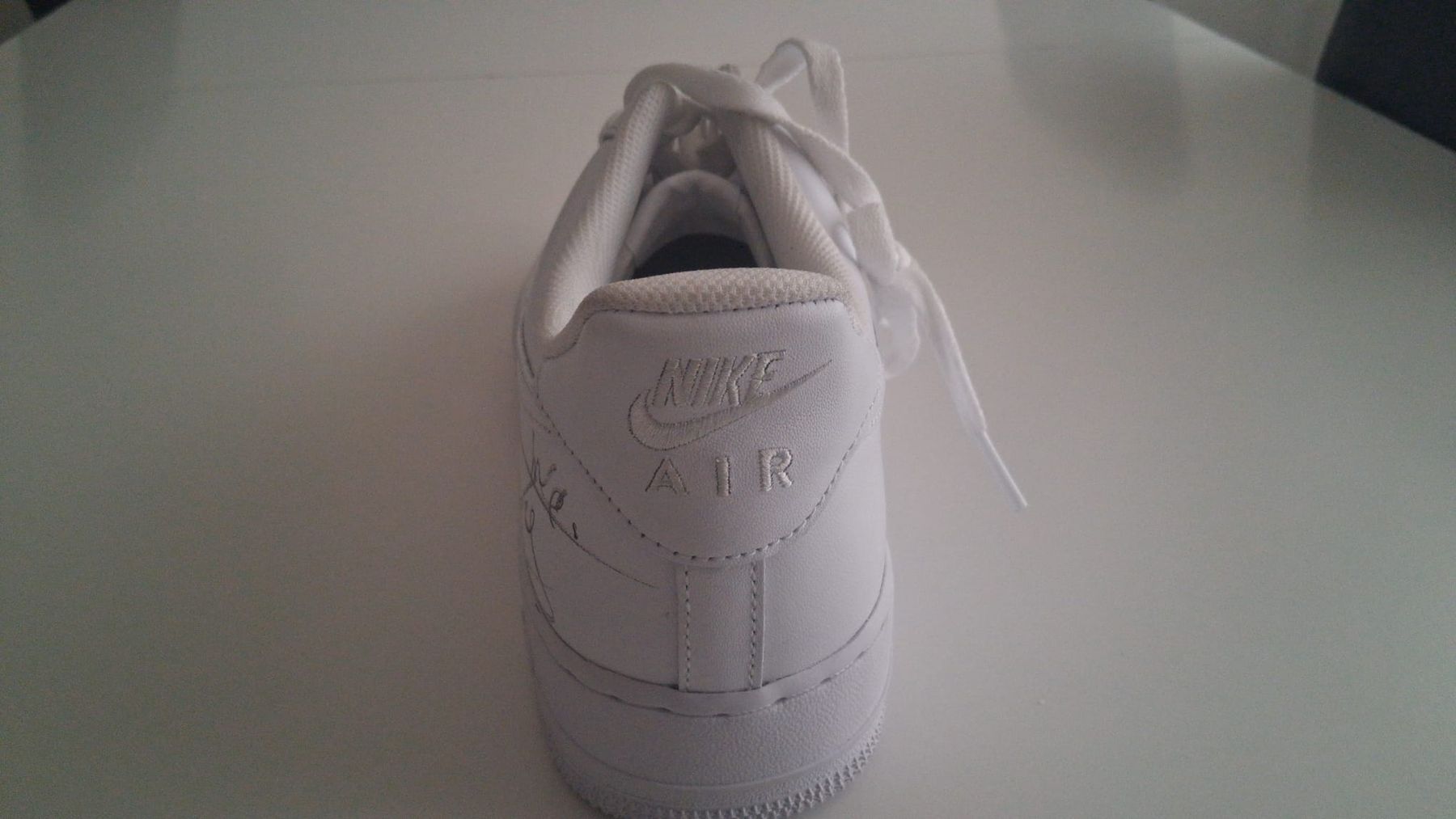 Autografi: Flo Rida's signiertes Schuh – Usato da Russikon venduto da pok_t7nq 1