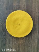 Gelbe Woll-Barette, neu, BASKENMÜTZE
