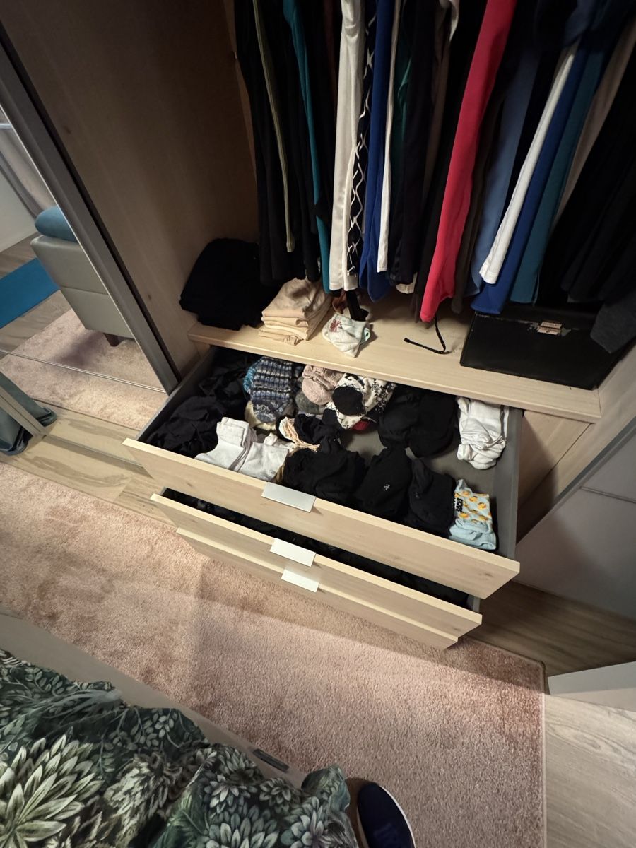 Armoires: Kleiderschrank – D'occasion à Richterswil par Corinne210 3