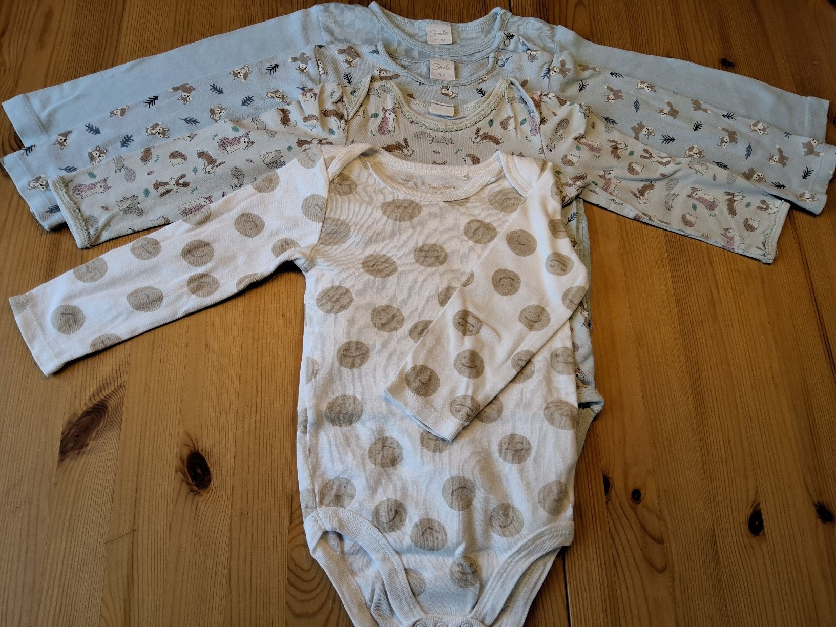 Biancheria intima: Body 4er Set Grösse 86/92 gut erhalten – Usato da Wattwil venduto da Leonardo1 2
