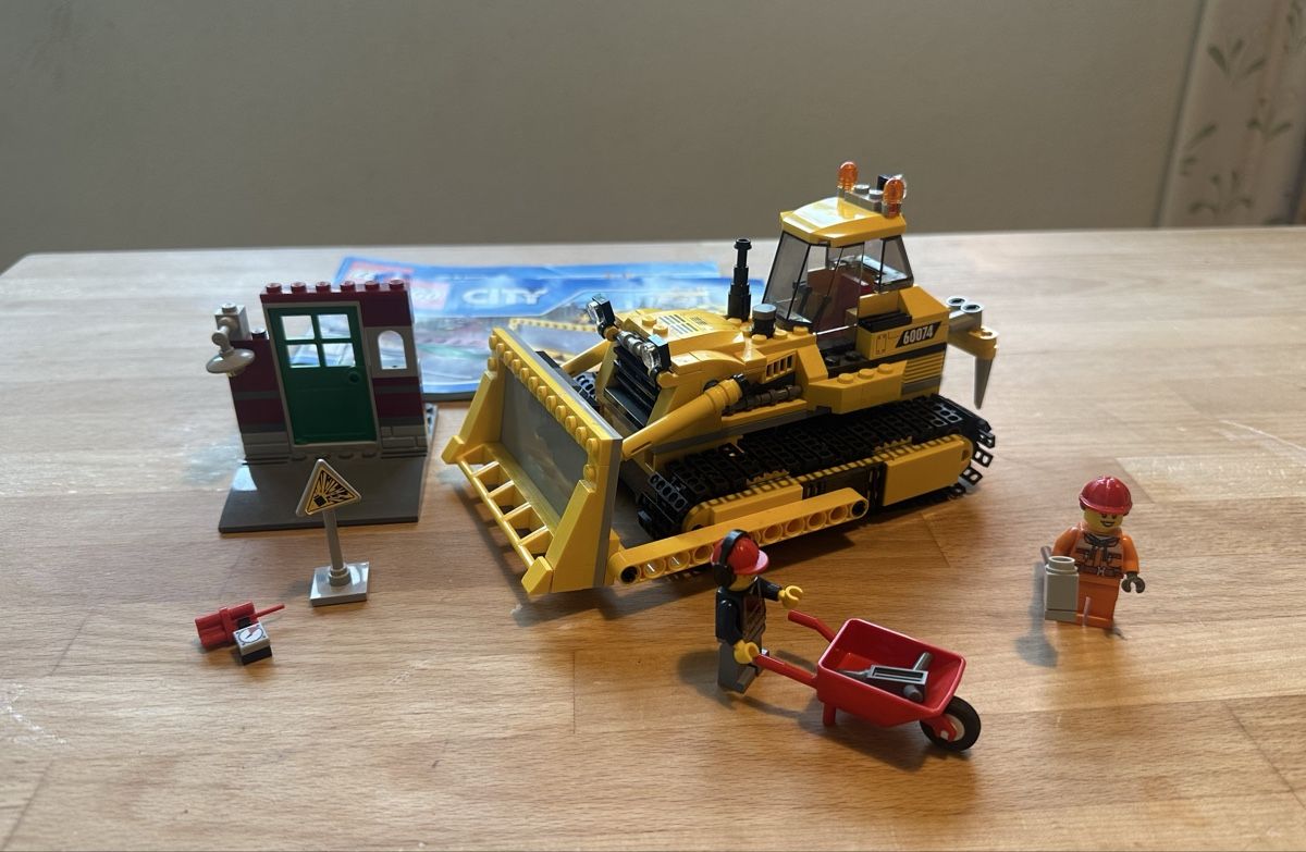 Lego Kit di costruzioni: LEGO City 60074 Bulldozer – Usato da Erlenbach ZH venduto da grimmsurt 1