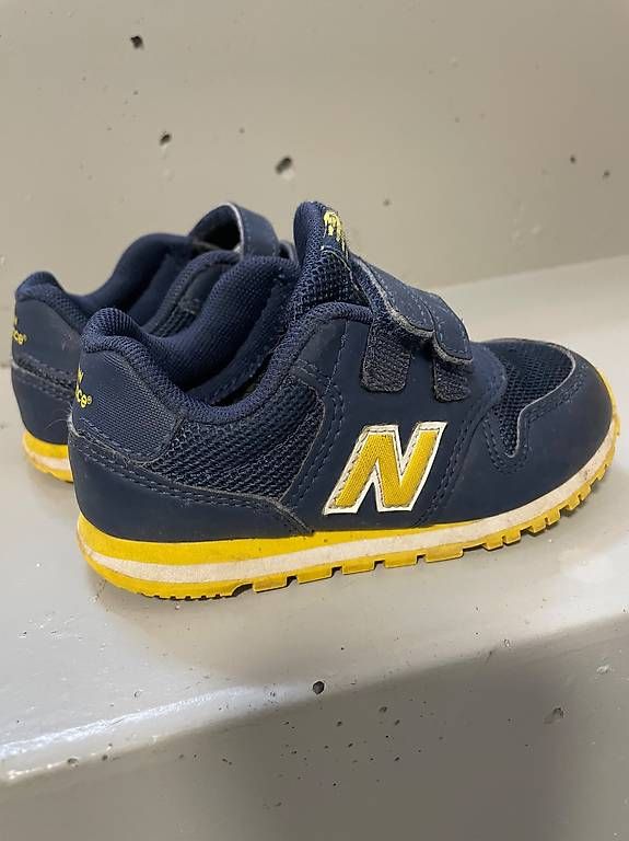 New Balance Scarpe da uomo: New Balance Grösse 25 – Usato da Escholzmatt venduto da 321esistmeins
