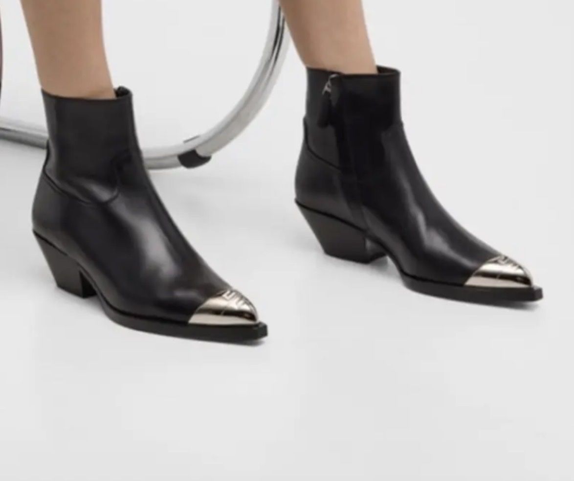 Givenchy Damenschuhe: Givenchy Ankle Boots  37 – Gebraucht aus Schaffhausen von missclichy 1