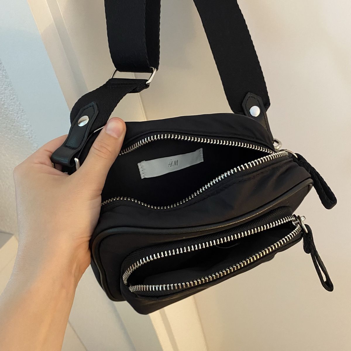 H&M Taschen für Damen: Wie neu schwarze Tasche H&M – Gebraucht aus Langenthal von vik_v5ml 4