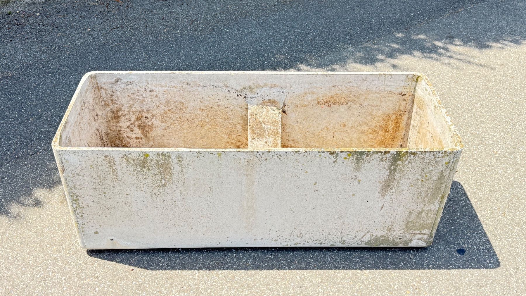 Eternit Vasi per fiori: Eternit  Pflanzentrog rechteckig gross gebraucht – Usato da Allschwil venduto da Spice6 1